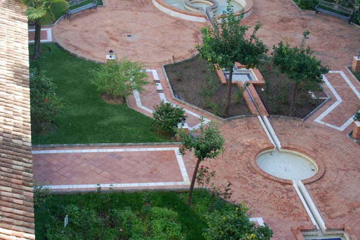 09.jpg